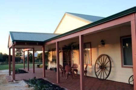 Enderslie House Bed & Breakfast Muchea Exteriör bild